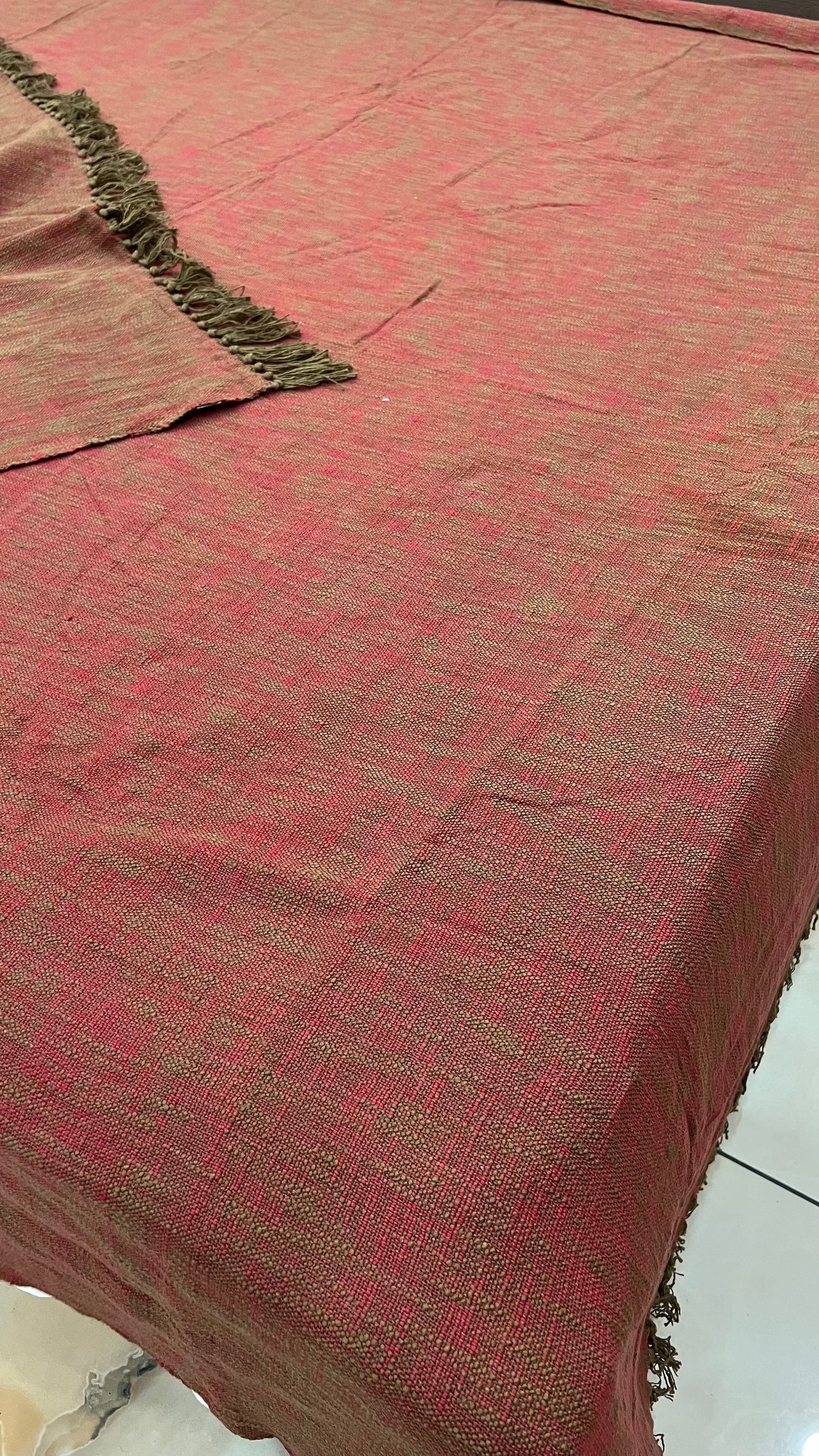 Day Break Handloom Double Bed Cover With Contrast Tassels