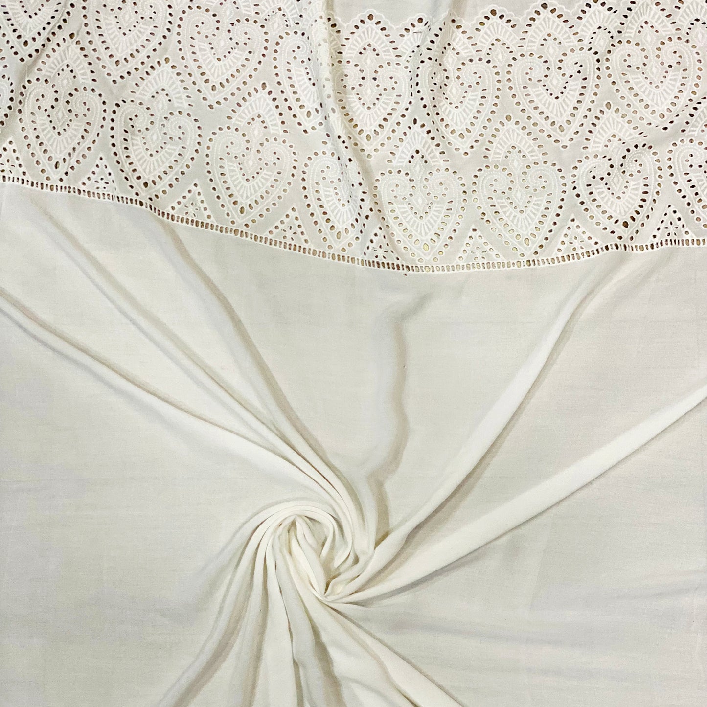 Dyeable Paan Border Cutwork Hakoba Eyelet Fabric