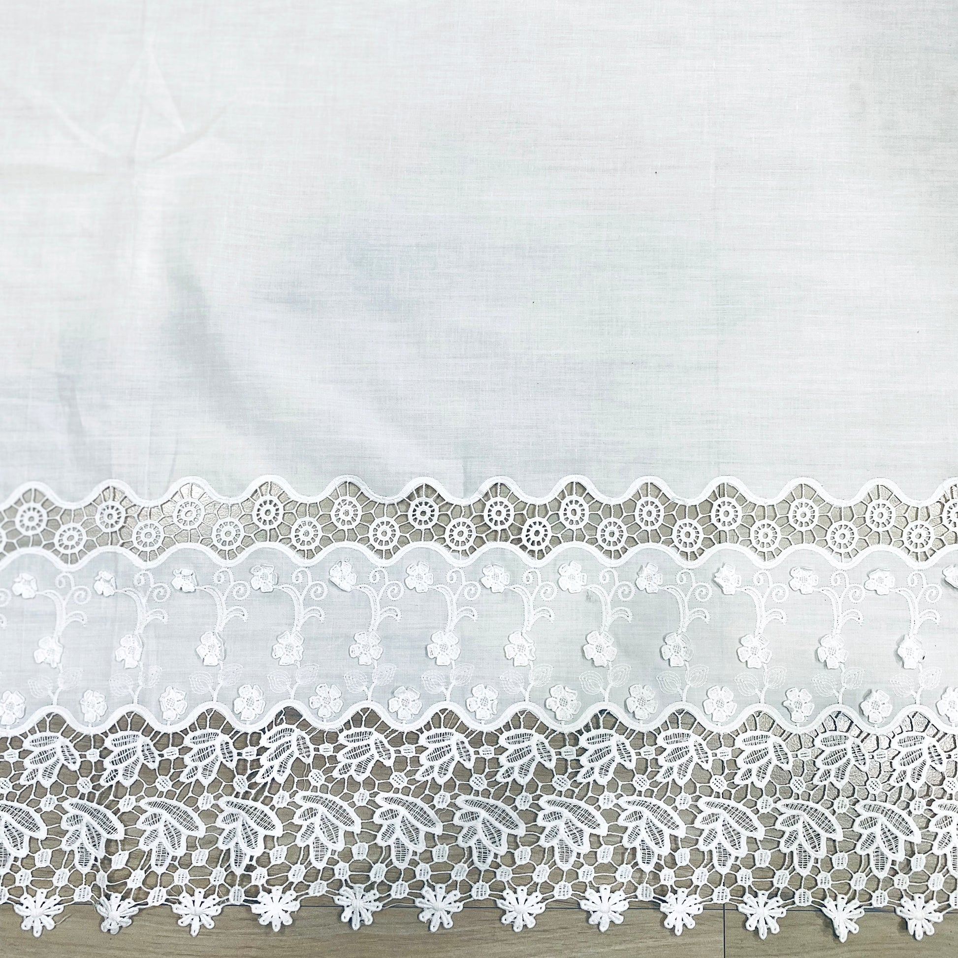 dyeable-schiffli-eyelet-fabric