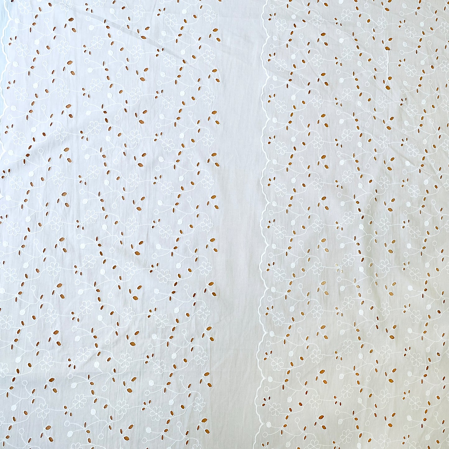 dainty-leaf-deisgn-white-chikan-running material