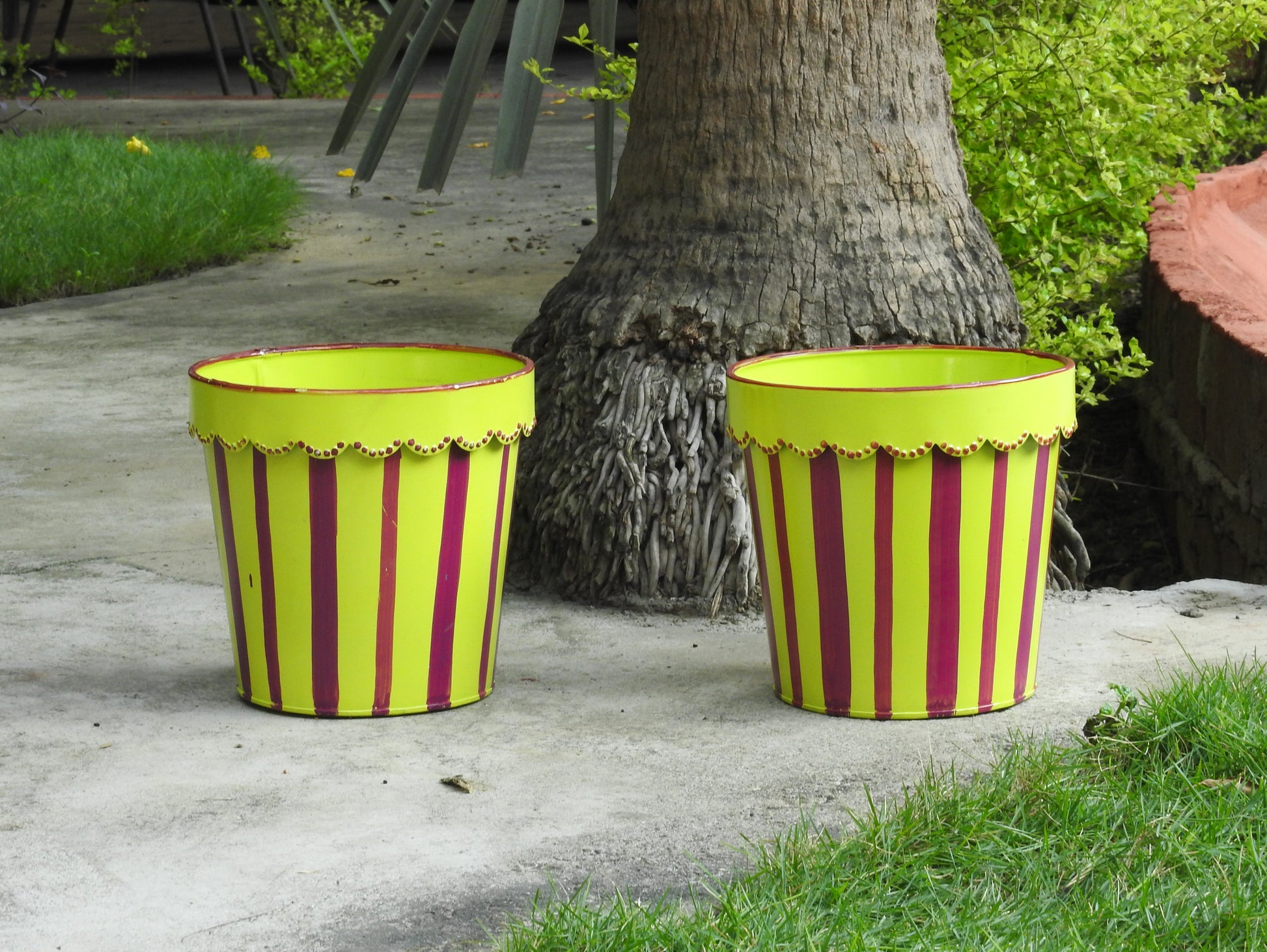 plant-pots-online-hand-painted