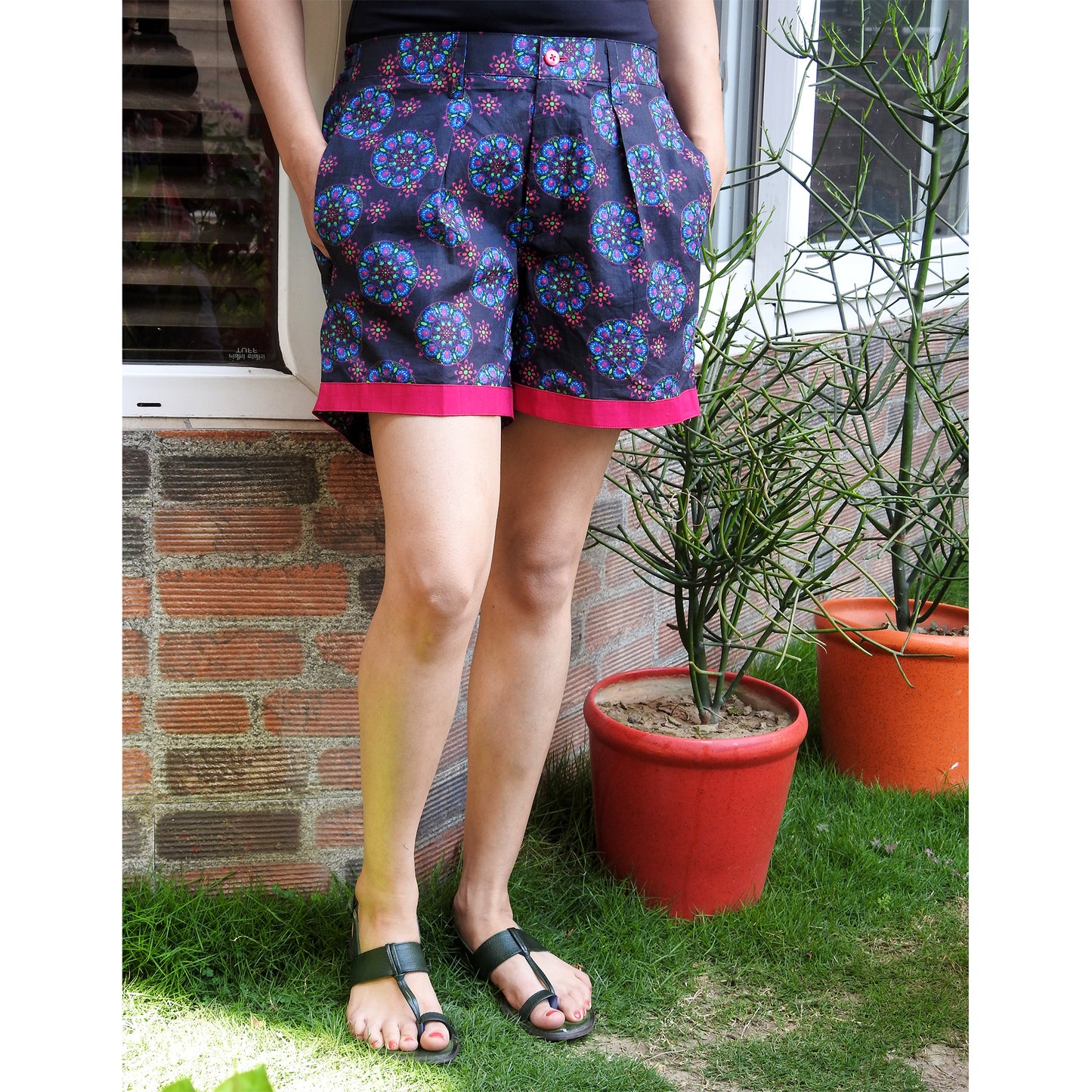 knee-length-shorts-for-ladies