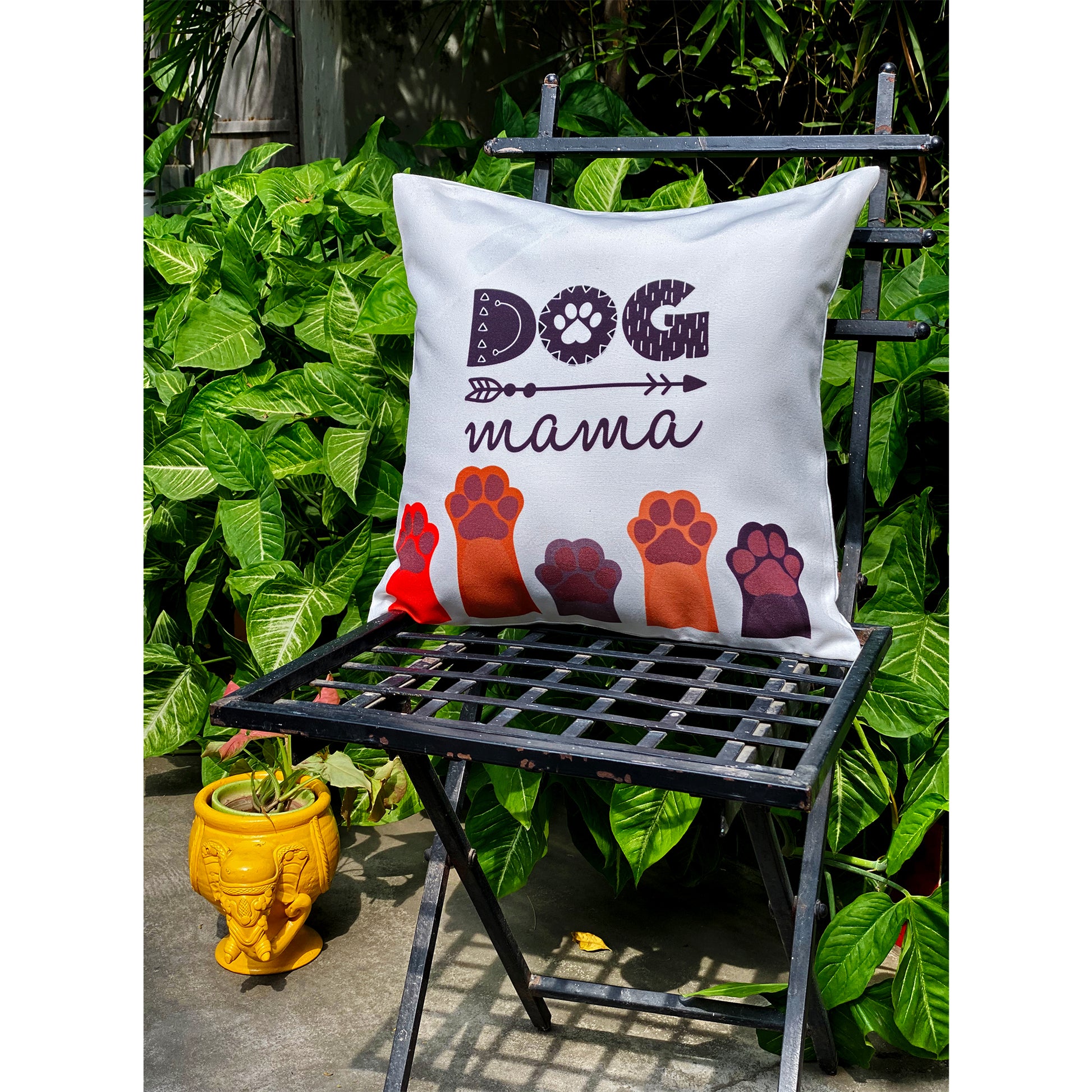 dog-mama-paw-print-cushion-cover-for-dog-lover