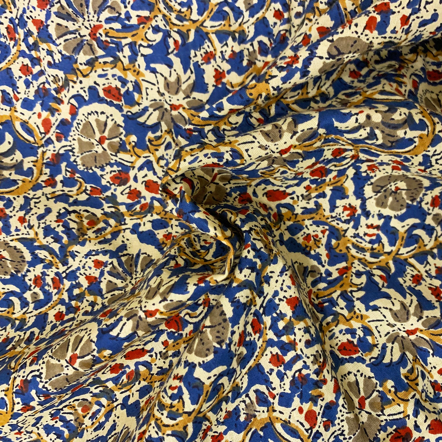 Soothing Light Printed Cotton Fabric
