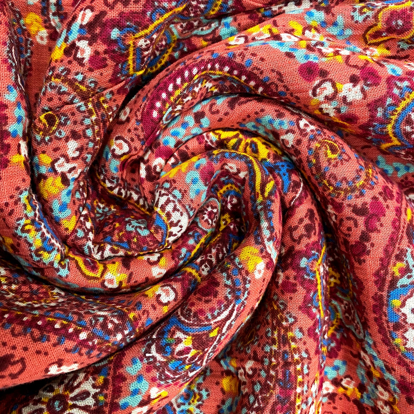 Crinkled Cotton Paisley Print Fabric