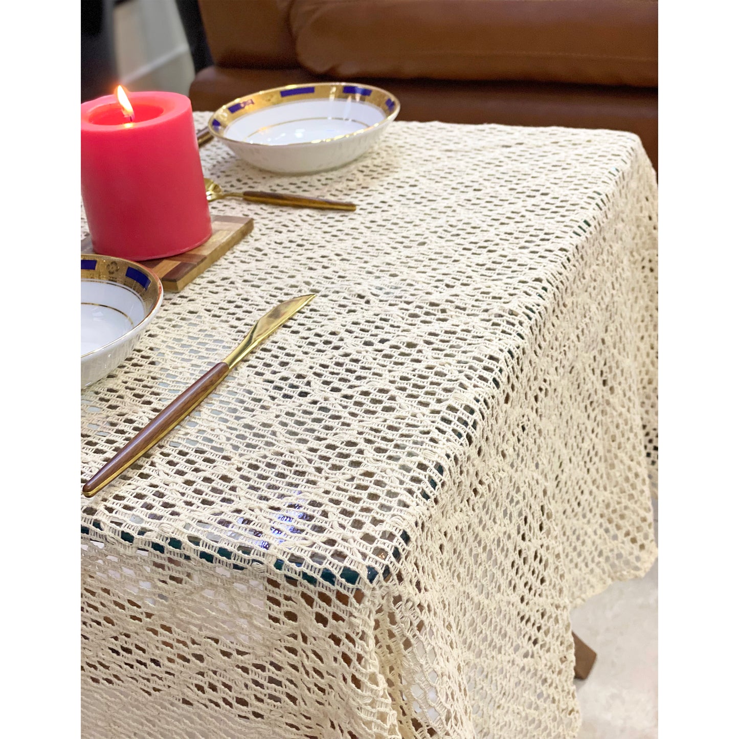 crochet table cloth for side table