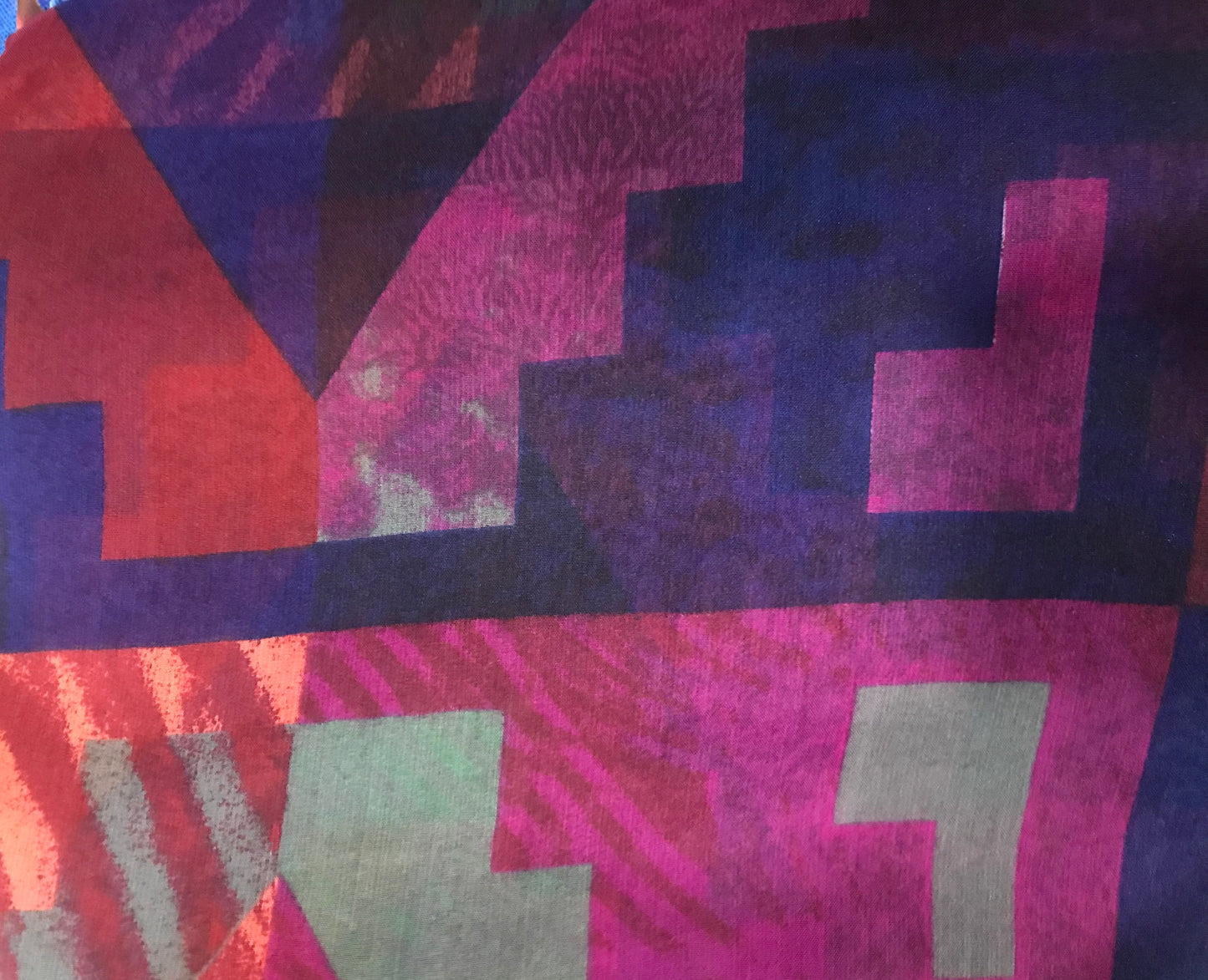 pink-and-blue-abstract-design-georgette-material-fabric