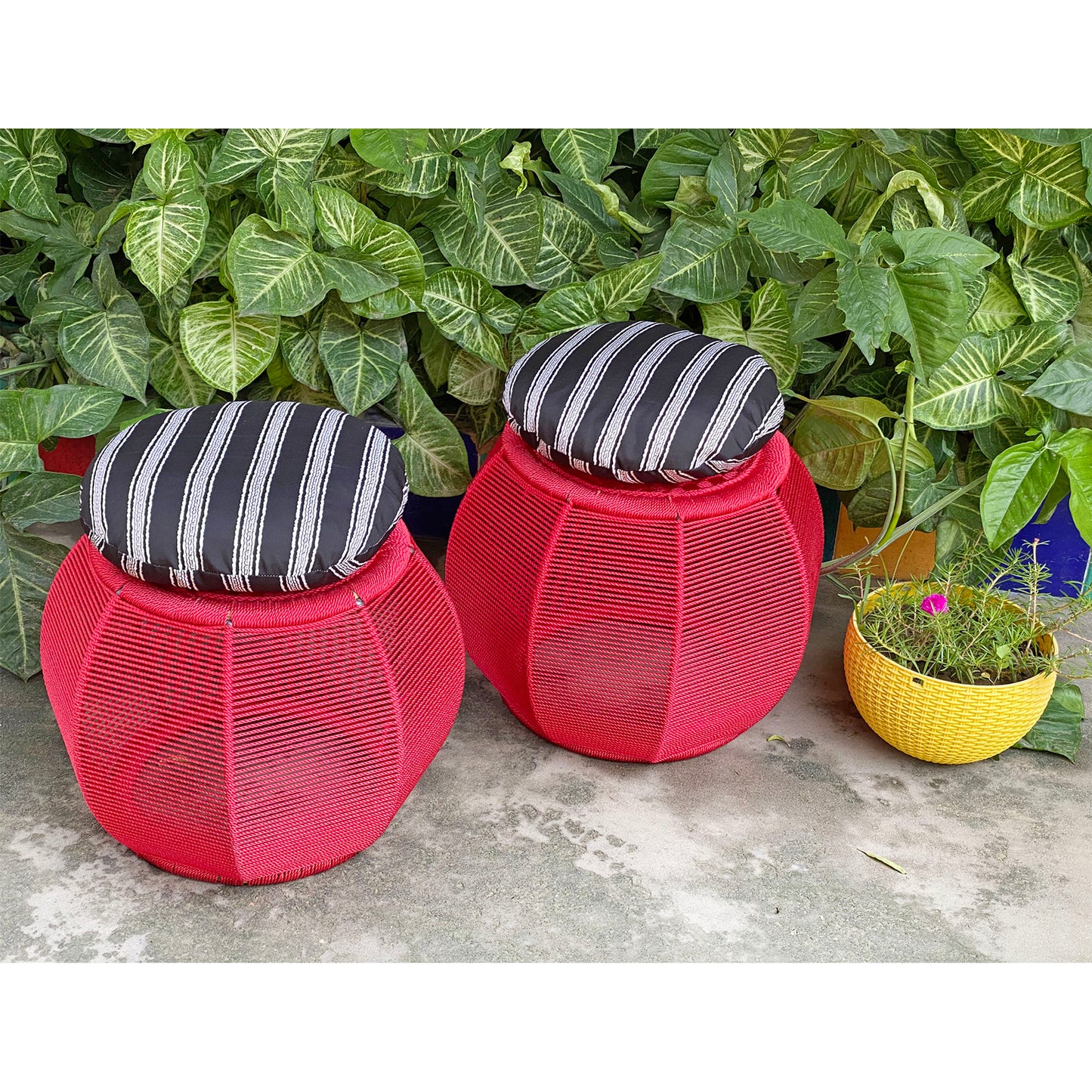 red-mooda-online-for-balcony