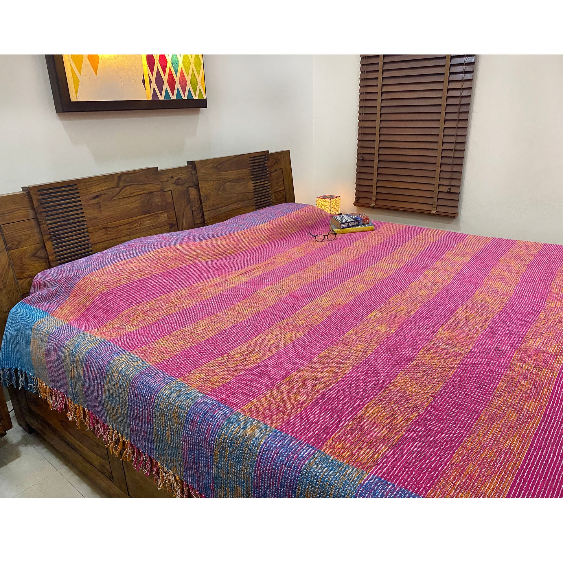 pink-bed-cover-for-a-romantic-bedroom