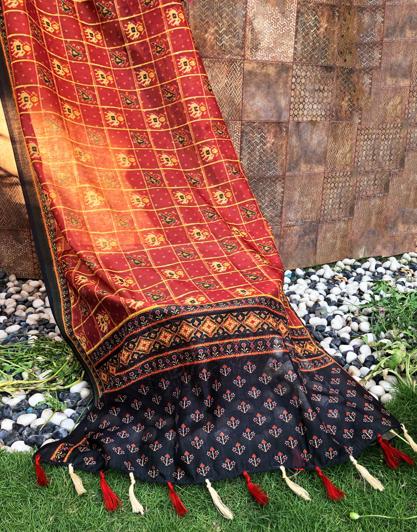 Tasteful Rustful Assam Silk Dupatta