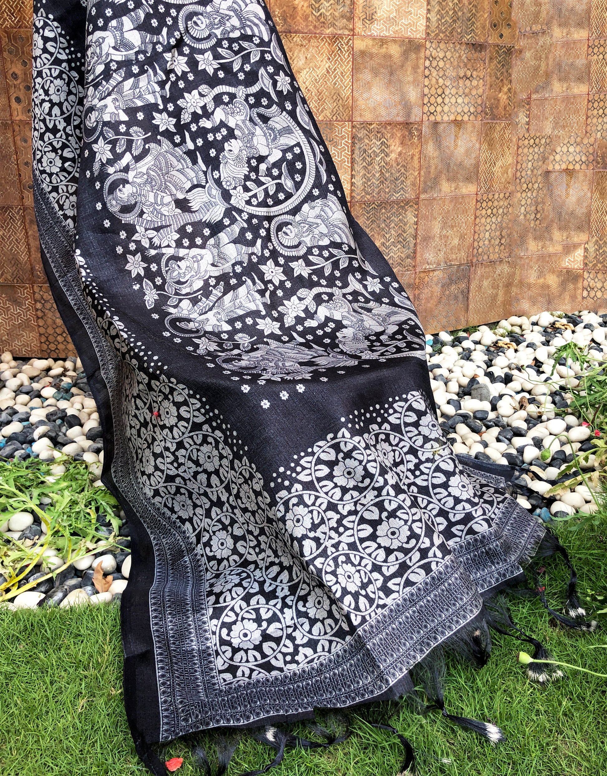madhubani-art-black-dupatta-online