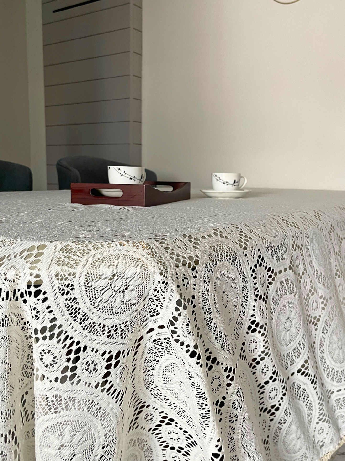 old world charm style white table cloth
