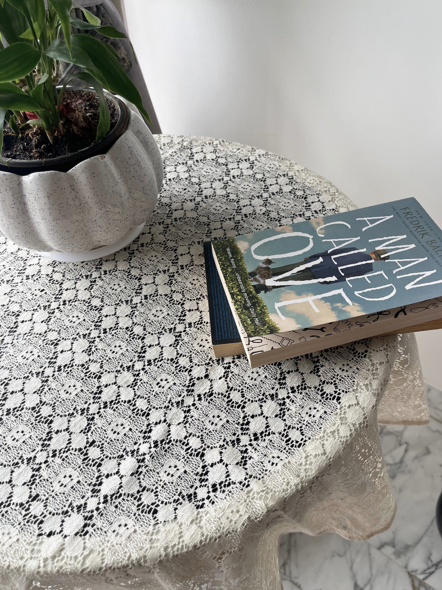 net-table-cloth-with-floral-pattern