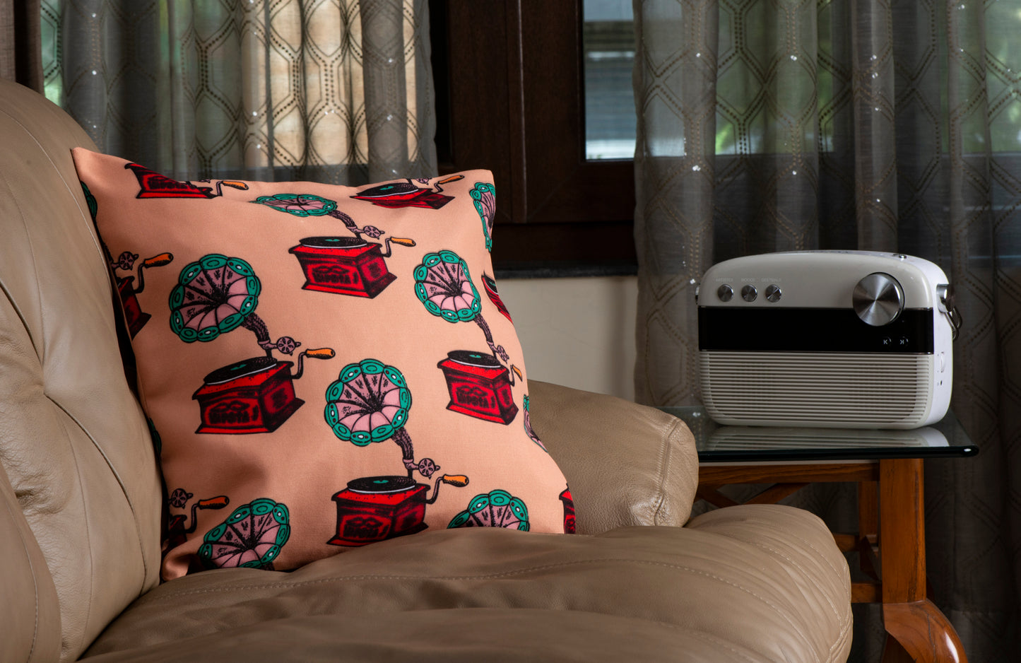 The Retro Music Lover Set (16X16)