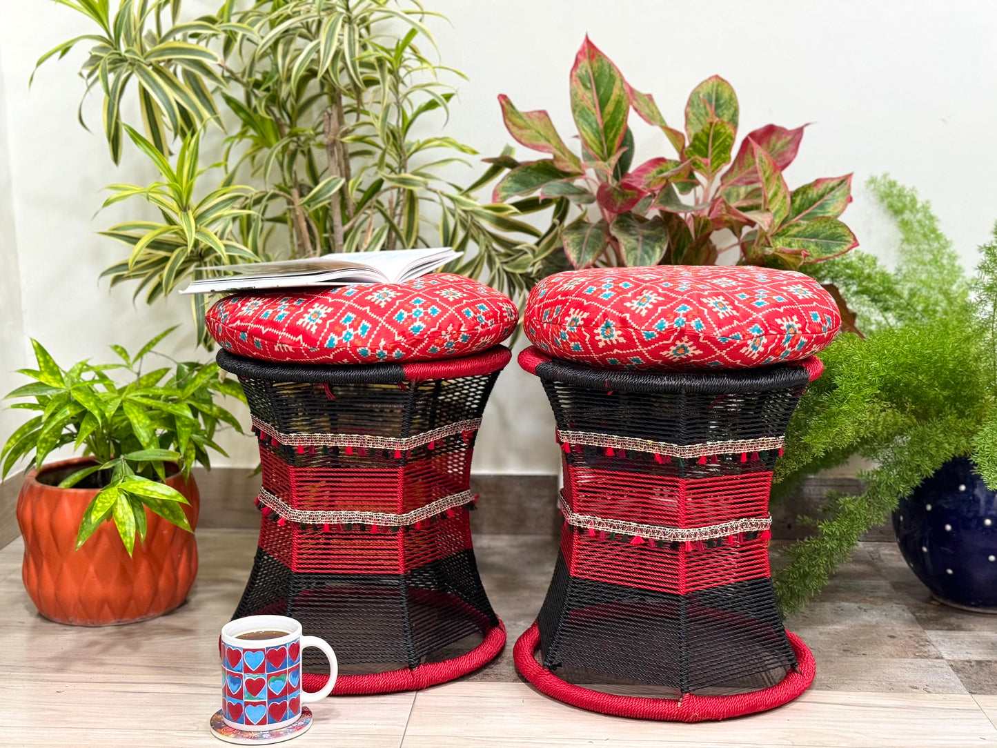 Bombshell Festive Tower Seats (Twin Set)