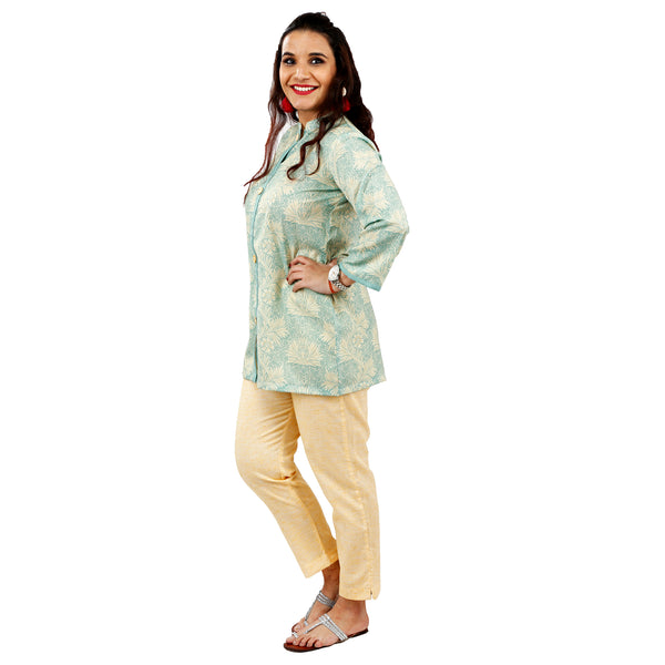 SIT-maid-in-casual-kurti-and-straight-pants
