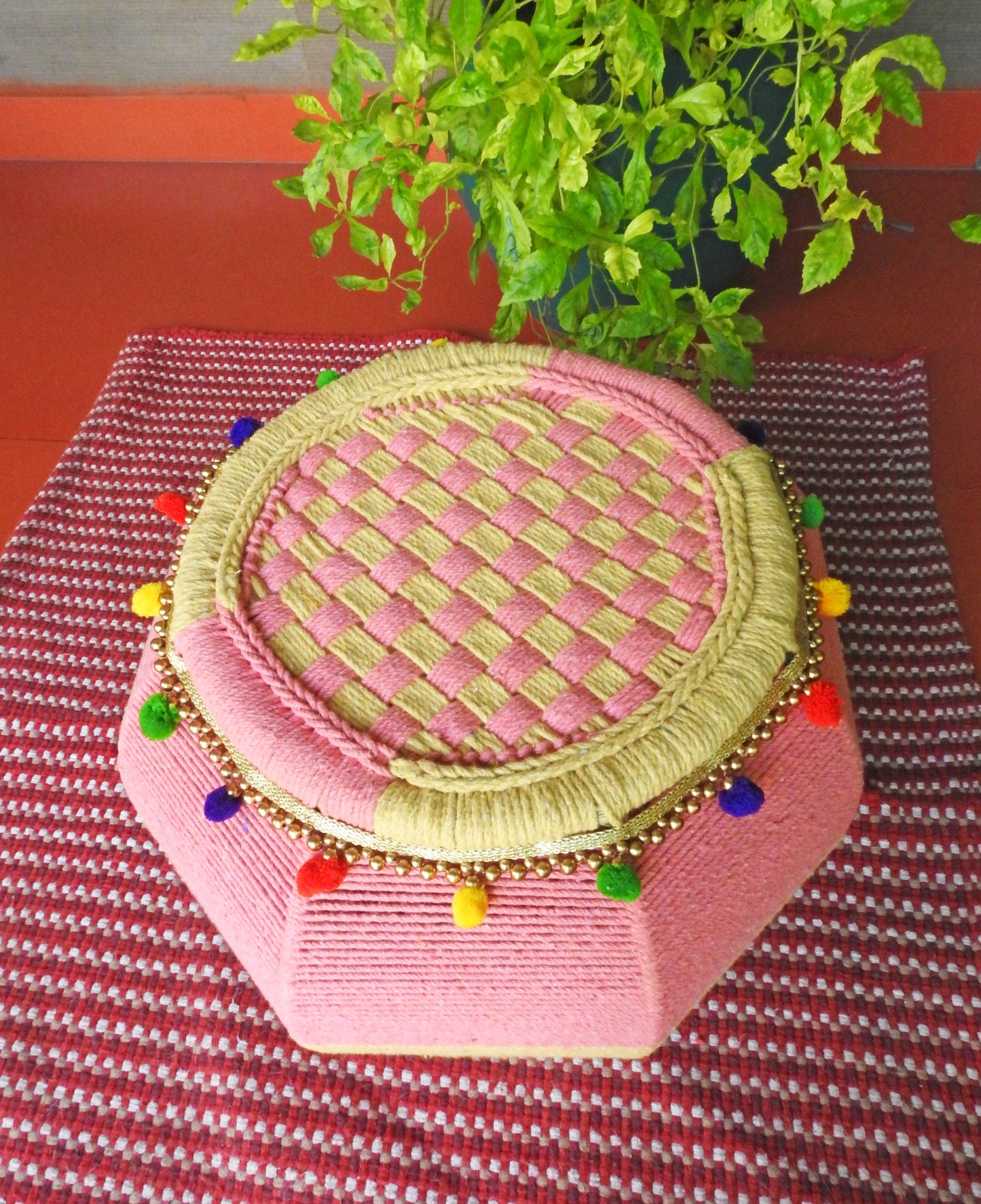 Pink Salt Embellished Mudda Seat (Single Piece)