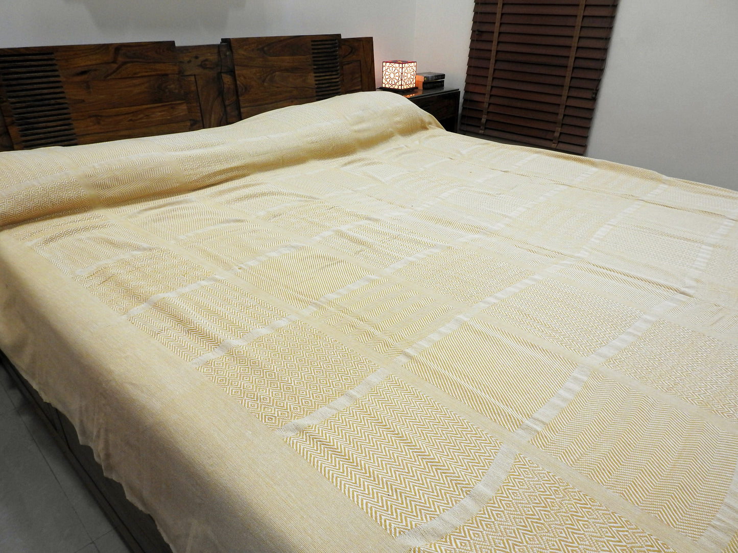yellow handloom cotton bedcover for queen size beds
