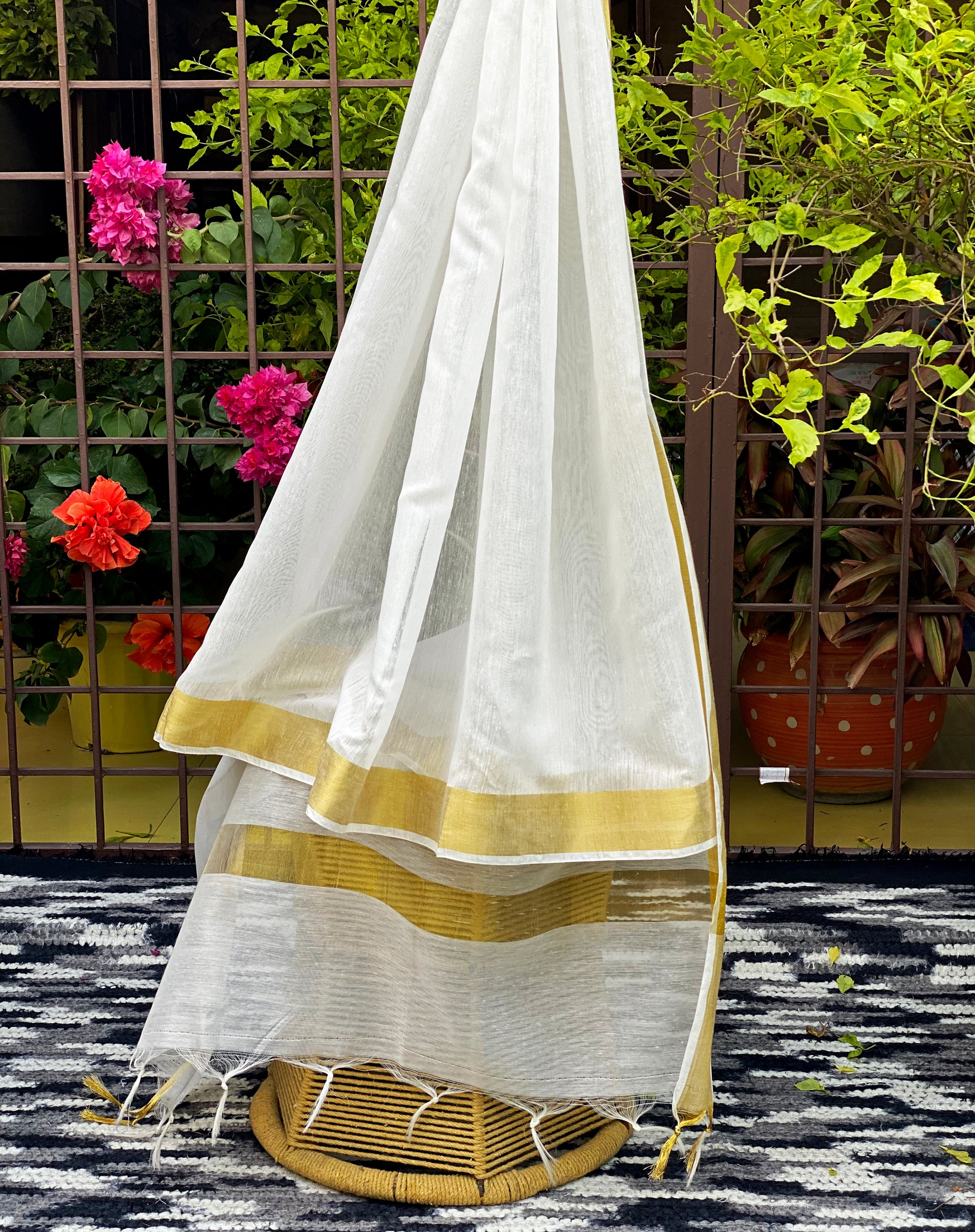 white-and-golden-silk-dupatta-online-india