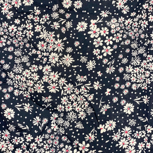 daisy-flowe-print-wite-and-navy-blue-fabrc