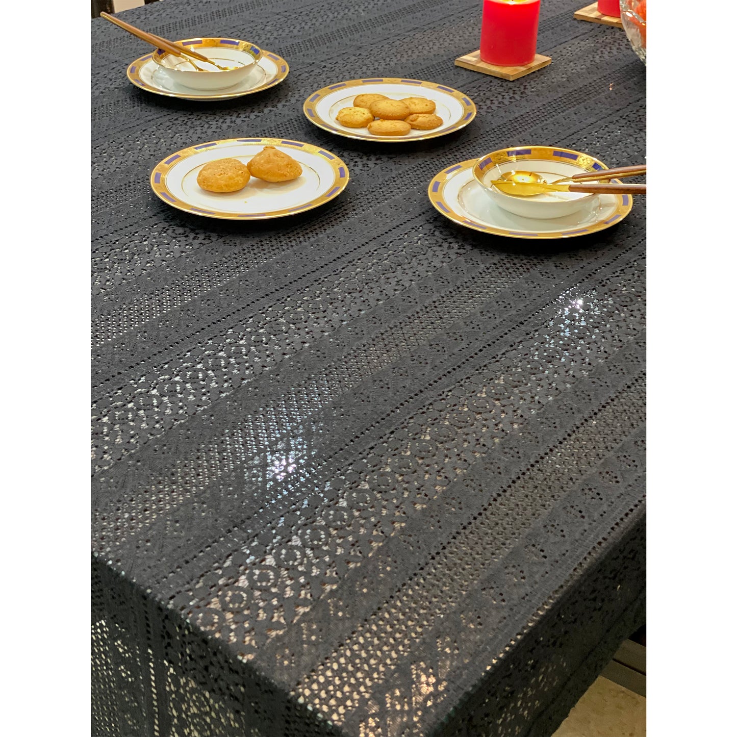 black-net-table-cloth-for-dinner-parties