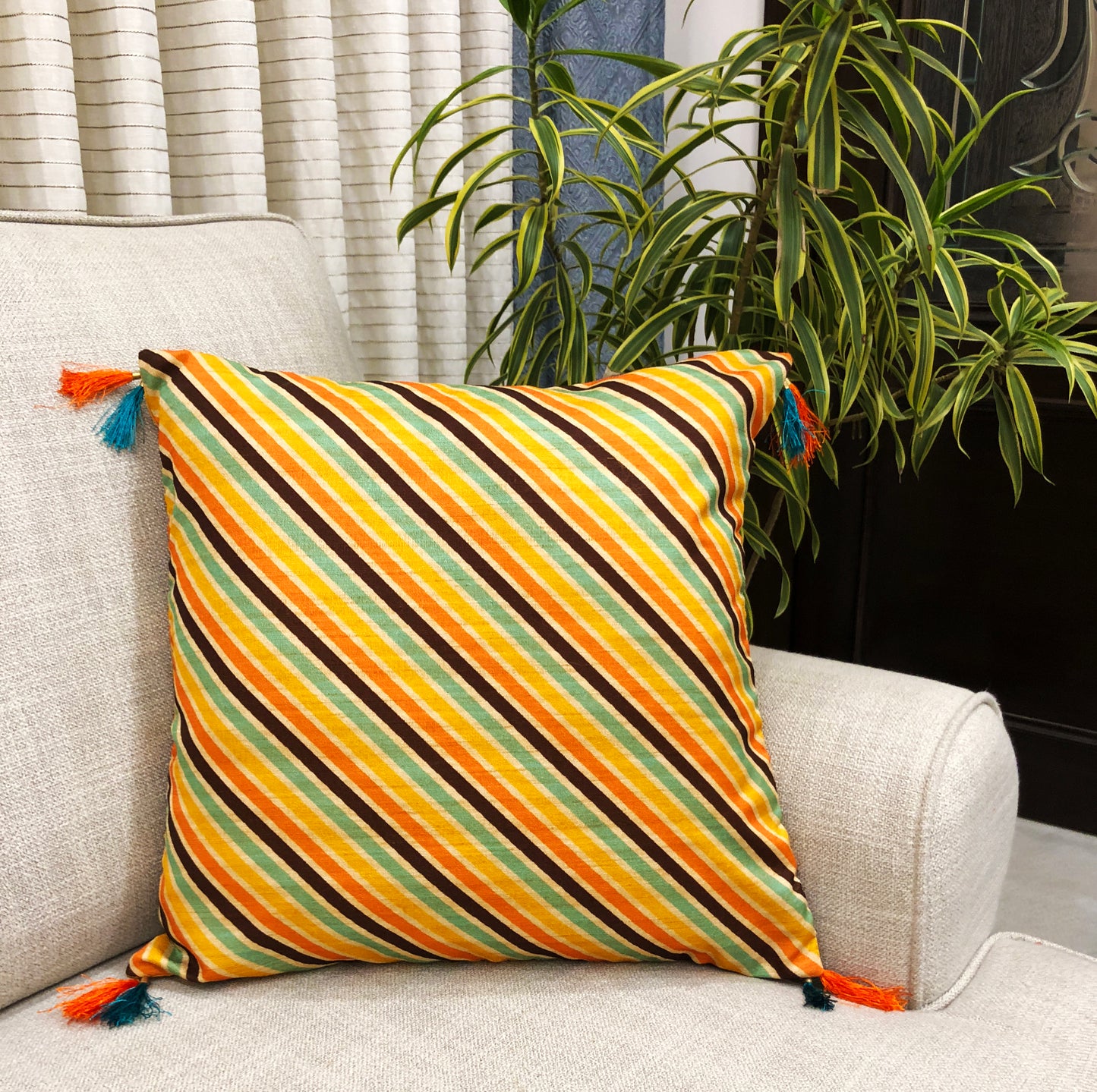 cushion-covers-online-for-sofa