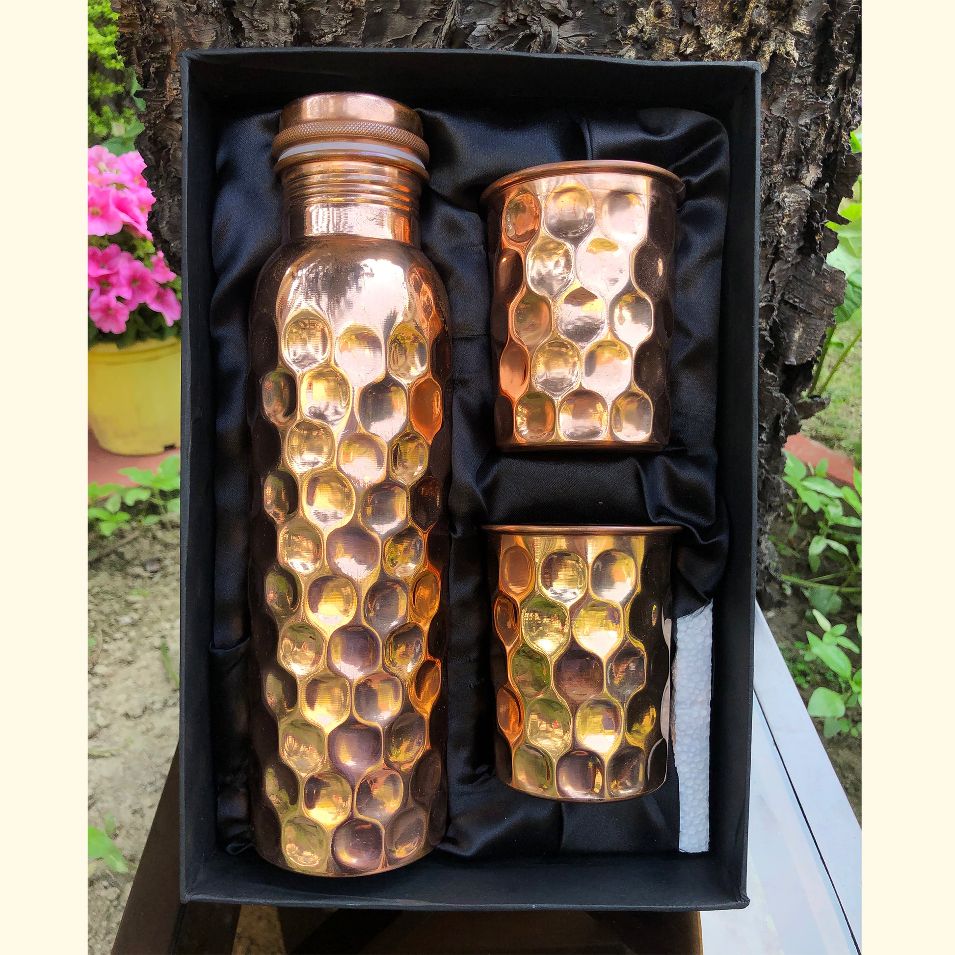 pure-copper-water-bottle-with-two-glass-set